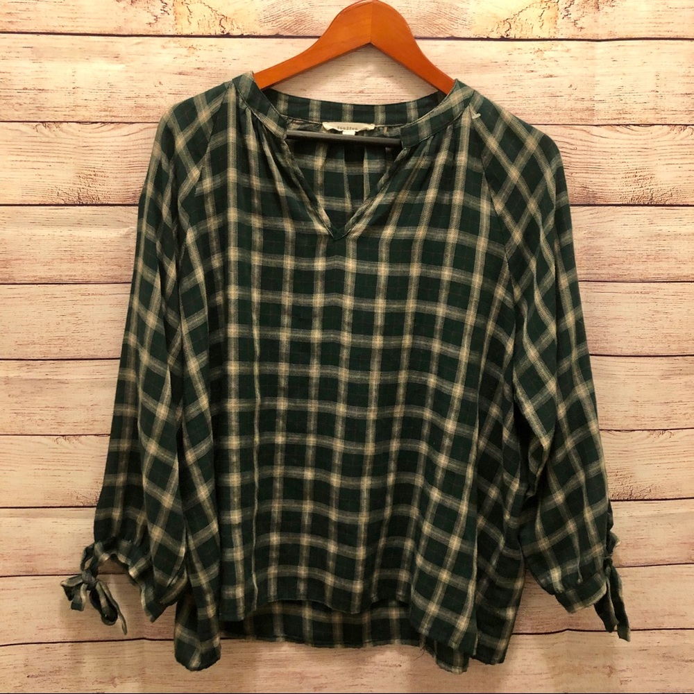 Fun2Fun Green Plaid Tie Bell Sleeve Shirt sz. L
